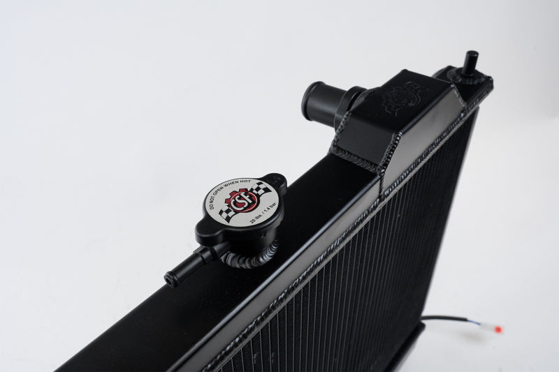 CSF Full-Slim Radiator w/12in Fan & Shroud/-16AN - Black for EVO 8/9